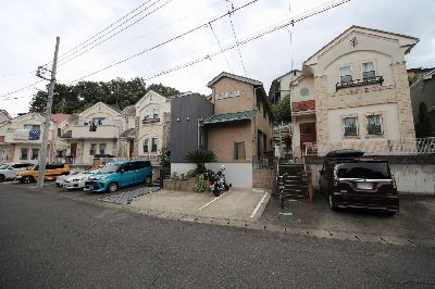 川崎市麻生区東百合丘1丁目　中古一戸建　3580万円