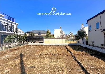 川崎市中原区宮内4丁目　新築一戸建　6490万円　1号棟