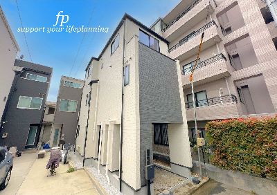 川崎市高津区新作6丁目　新築一戸建　6490万円