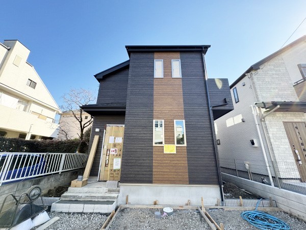 府中市四谷1丁目　新築一戸建て　5190万円　1号棟