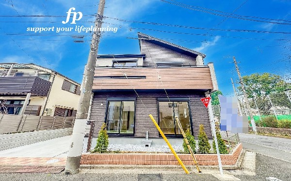 西東京市西原町4丁目　新築一戸建て　5590万円　1号棟