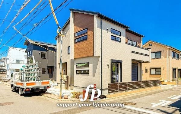 小平市学園東町2丁目　新築一戸建て　5580万円　2号棟