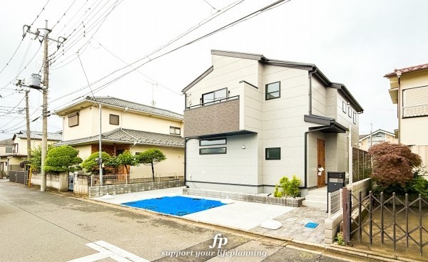 府中市栄町3丁目　新築一戸建て　6480万円　1号棟