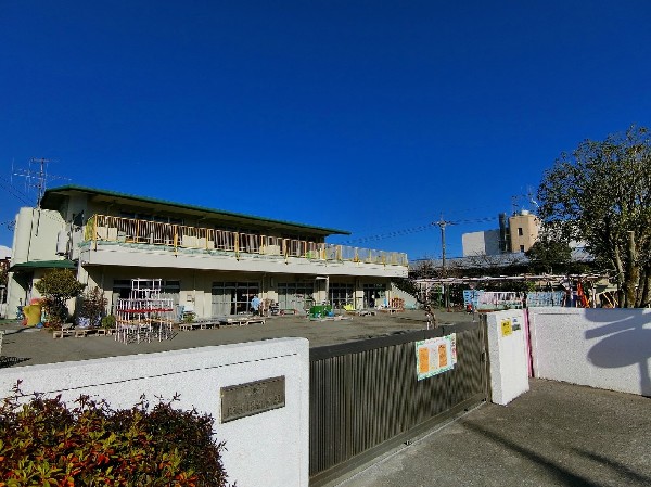 周辺環境:南いくた保育園(昭和54年開設の川崎市運営、認可保育所。0歳児~5歳児までの定員90名で、月曜日~土曜日の7時30分~18時30分まで。延長保育もあります。)