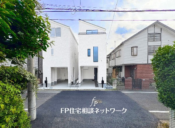 外観:横浜市営地下鉄グリーンライン「高田」駅徒歩3分の好立地、周辺にはお買物施設が充実しており整った住環境です。