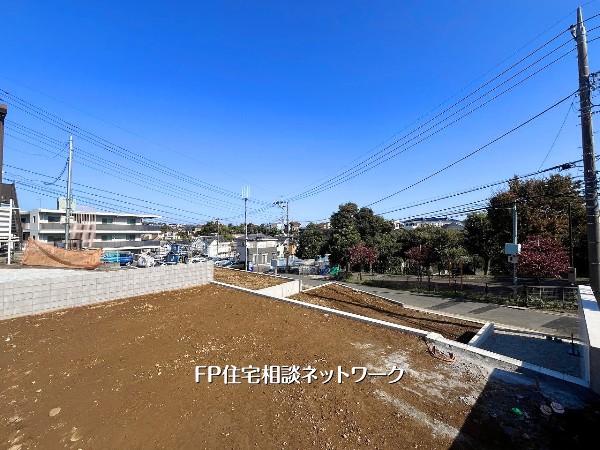 外観:見通しが良い開放的なロケーション。
