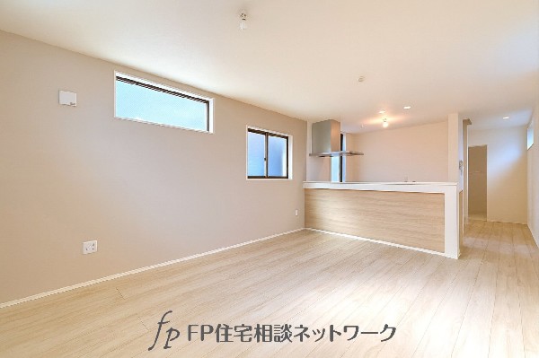 TVモニター付インターホン　モニター付インターホンが標準仕様です。不安になりがちな防犯面。目で確認できるからあんしんです。
