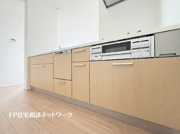 毎日使うキッチンが綺麗で清潔ならお料理を作るのも楽しくなりますよね。機能性とデザイン性を兼ね備えた嬉しいキッチン。