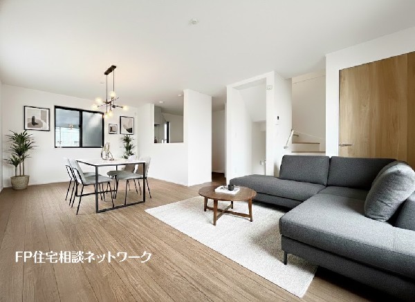 ■リビング■本画像はAIがCGで家具作成しており、実際の現地に家具は設置されておりません。また、販売価格に家具等は含まれておりません。