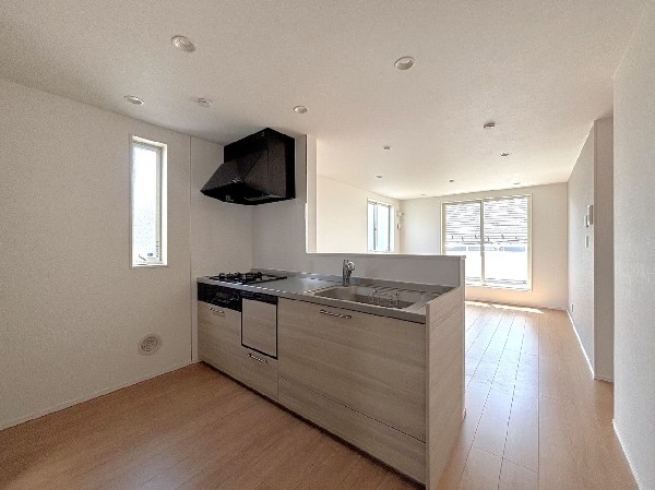 毎日使うキッチン周りが綺麗で清潔に保たれていると、お料理を作るのも楽しくなりますよね。