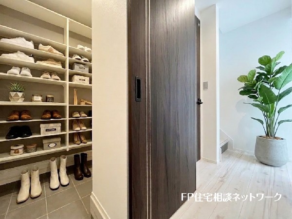 ■SIC■本画像はAIがCGで家具作成しており、実際の現地に家具は設置されておりません。また、販売価格に家具、小物等は含まれておりません。