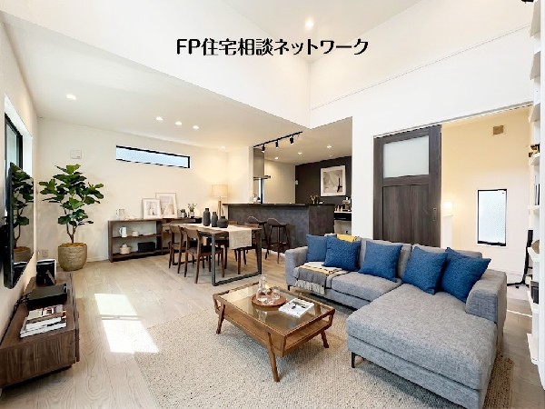 ■リビング■本画像はAIがCGで家具作成しており、実際の現地に家具は設置されておりません。また、販売価格に家具、小物等は含まれておりません。