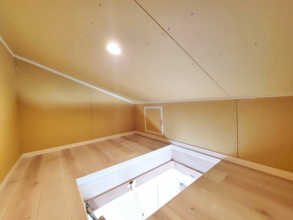 小屋裏収納