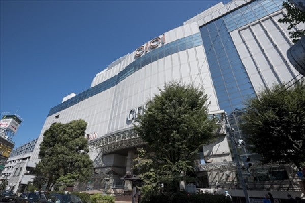 周辺環境:CELEO国分寺(注目のファッションブランドや大型雑貨店、書店などバラエティ豊かな買い物を楽しむことができる商業施設です。)