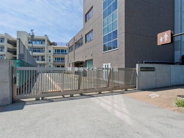 周辺環境:西東京市立保谷中学校