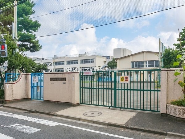周辺環境:立川市立第三小学校