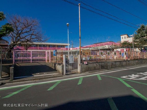 周辺環境:津田保育園(玉川上水路や中央公園に近く、小平の中心部にあります。子どもたちの心と体がよく育つように自然の触れ合いや、楽しい体験を多くしています。)