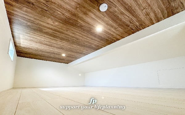 小屋裏収納