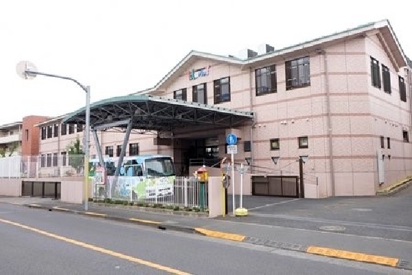 周辺環境:田無いずみ幼稚園(泉のように可能性が湧き出る子どもたちを育てていきたいということで「いづみ」と名付けられています。)