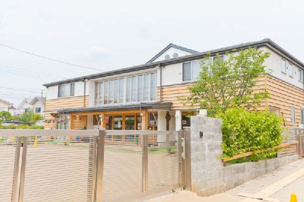 周辺環境:小平あおば幼稚園(身近な自然にふれ合いや異年齢交流を大事にする小規模幼稚園です。)