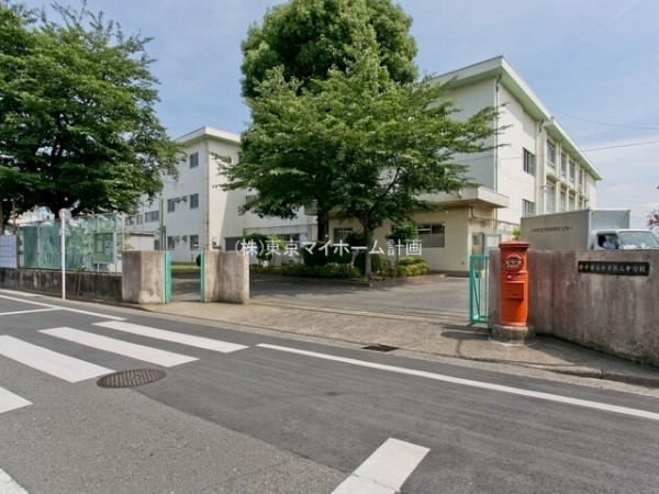 周辺環境:小平市立小平第三中学校