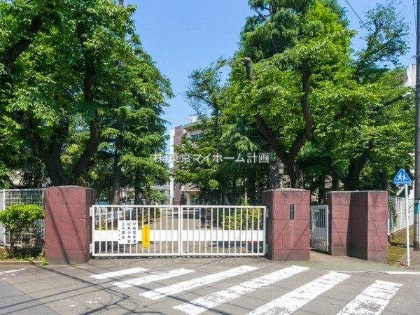 周辺環境:府中市立府中第四中学校