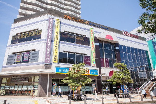 周辺環境:田無アスタ(田無駅前ビル内の専門店街です。)