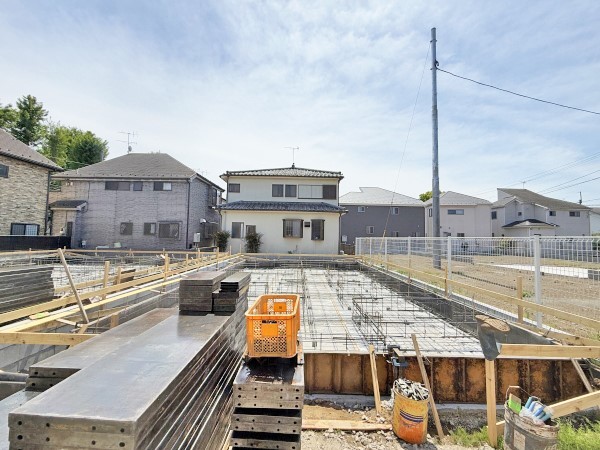 外観:現地外観写真（建築中）
