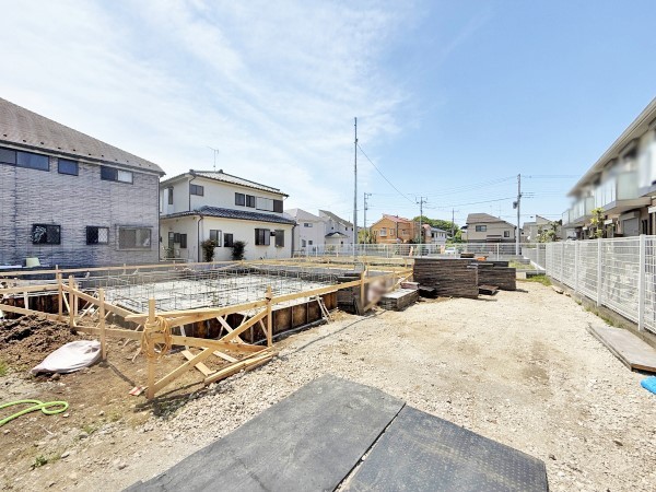 外観:現地外観写真（建築中）