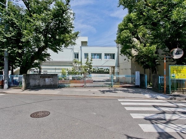 周辺環境:西東京市立田無第一中学校