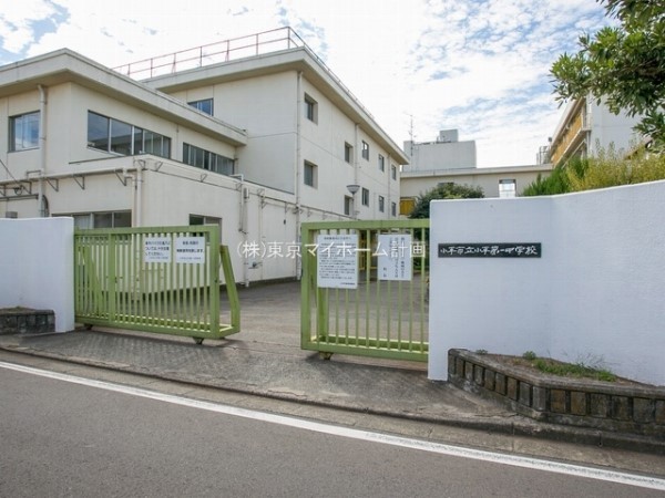周辺環境:小平市立小平第一中学校