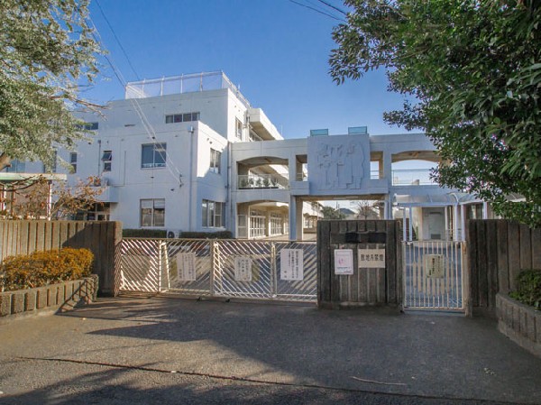 周辺環境:小平市立小平第十小学校
