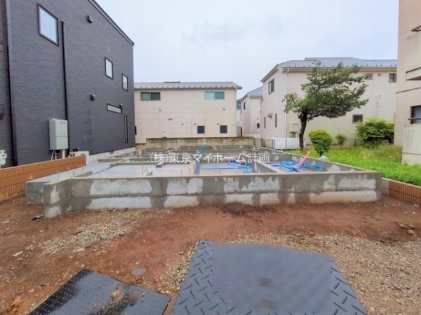 外観:現地外観写真（建築中）