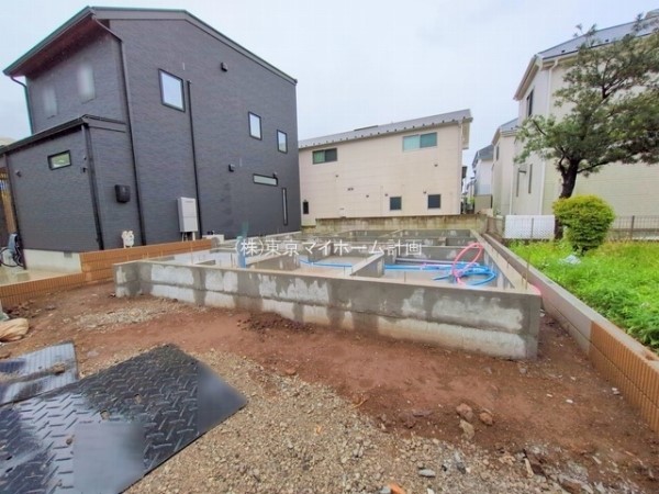 外観:現地外観写真（建築中）