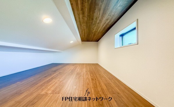 小屋裏収納