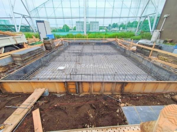 外観:現地外観写真（建築中）