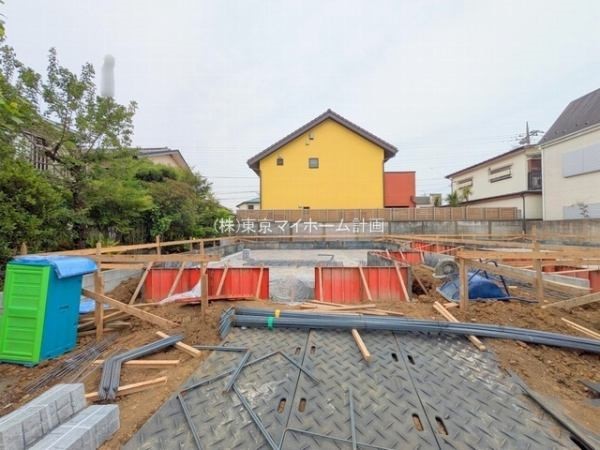 外観:現地外観写真（建築中）