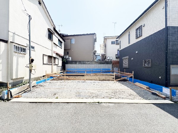 外観:現地外観写真（建築中）