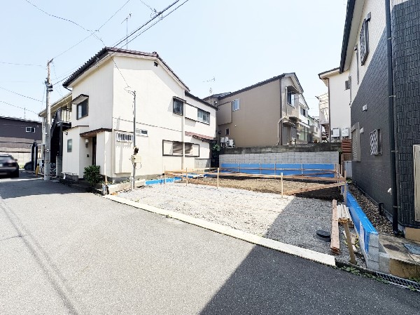 外観:現地外観写真（建築中）