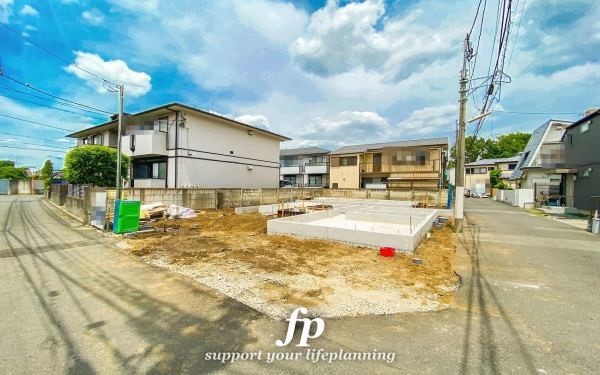外観:現地外観写真（建築中）