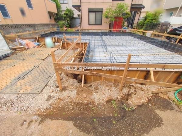 外観:現地外観写真（建築中）