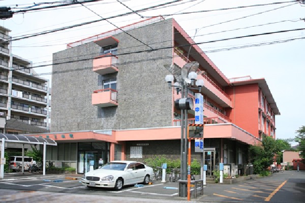 周辺環境:医療法人社団慈敬会府中医王病院(診療科は、消化器科、内科、整形外科、循環器科。そのほか健康診断や人間ドックも行なっている病院です。)