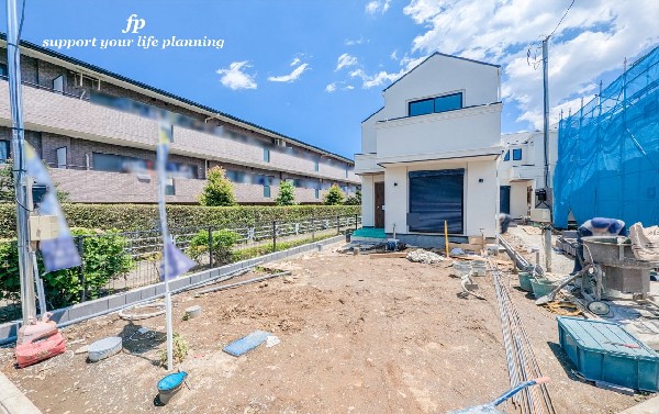 外観:現地外観写真（建築中）