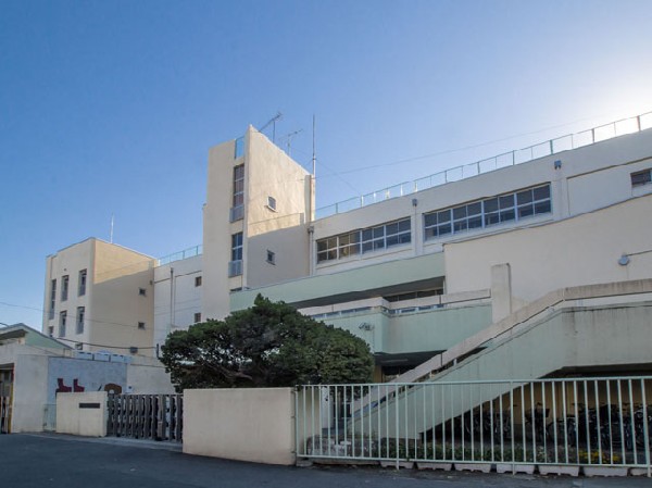 周辺環境:国分寺市立第一小学校
