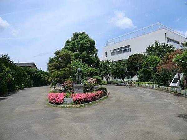 周辺環境:府中市立南町小学校