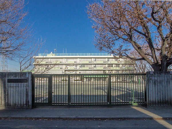 周辺環境:国分寺市立第十小学校