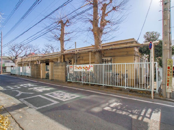 周辺環境:小川西保育園(子どもが 「いま」 をもっともよく生き、遊びや生活を通して充実感を味わい、生きる力の基礎を培うよう努めています。)