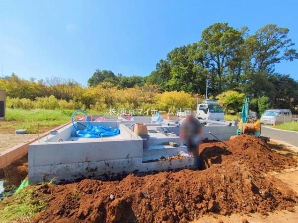 外観:現地外観写真（建築中）