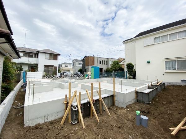 外観:現地外観写真（建築中）