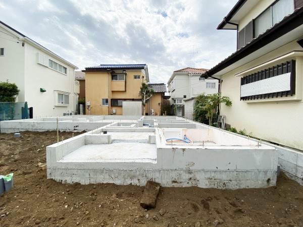 外観:現地外観写真（建築中）
